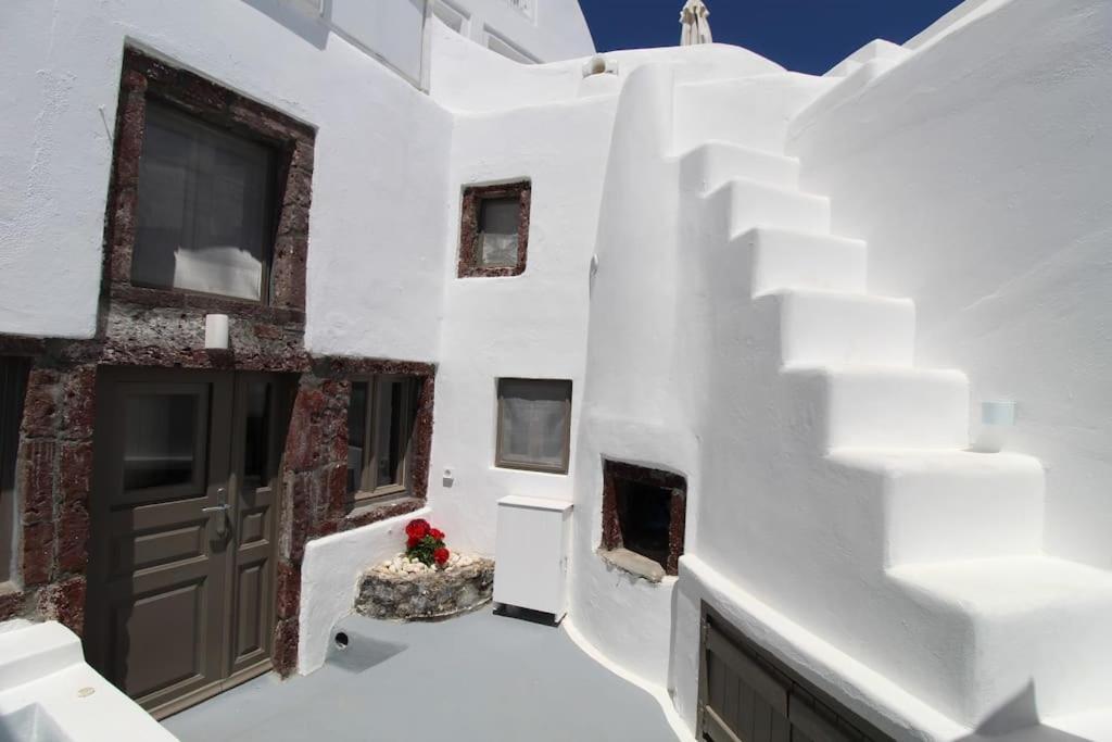 Astrea Suites "Ostria Cave Villa-Outdoor Jacuzzi" Οία Εξωτερικό φωτογραφία