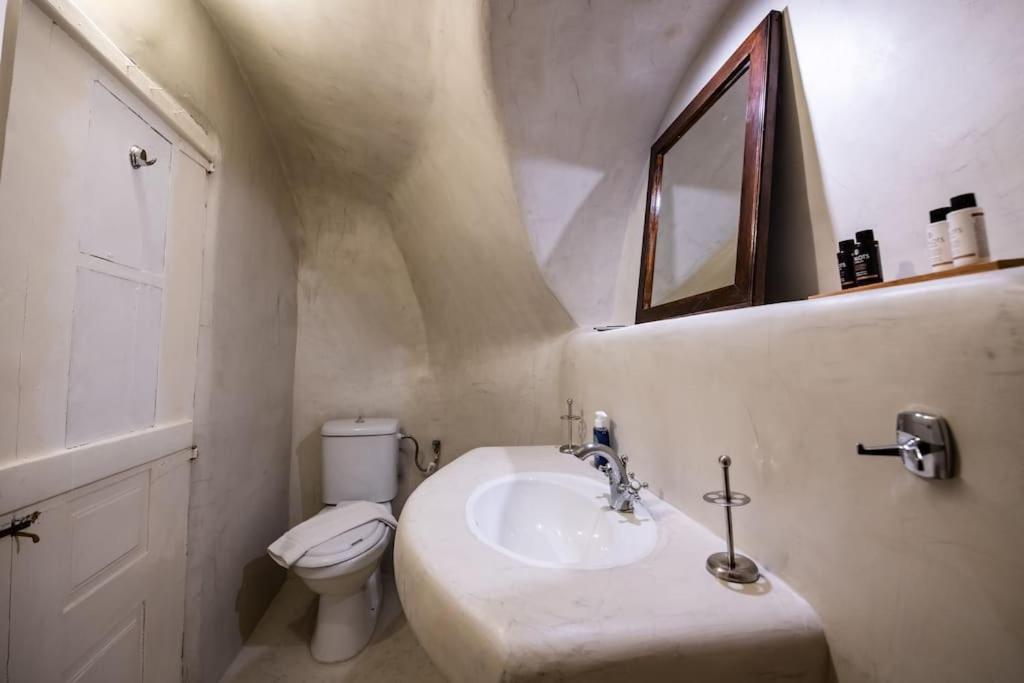Astrea Suites "Ostria Cave Villa-Outdoor Jacuzzi" Οία Εξωτερικό φωτογραφία